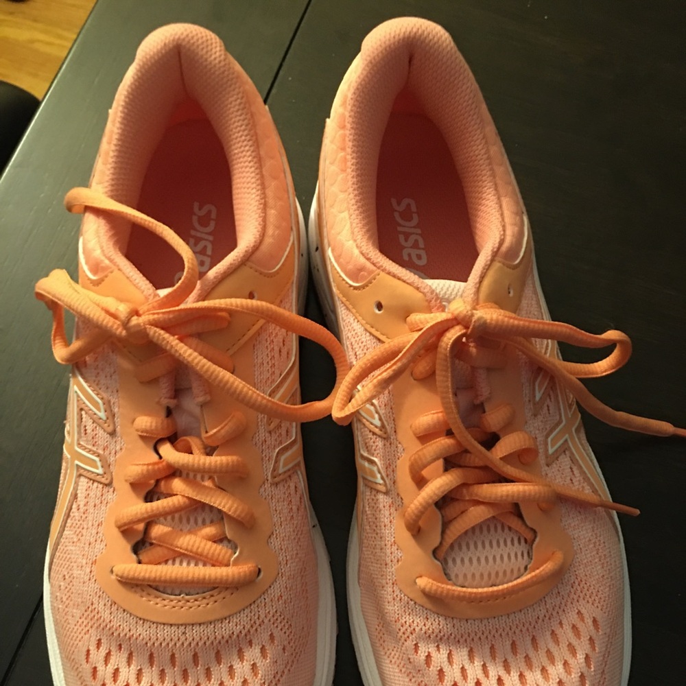 Asics high performance sneakers.  Size 8.5